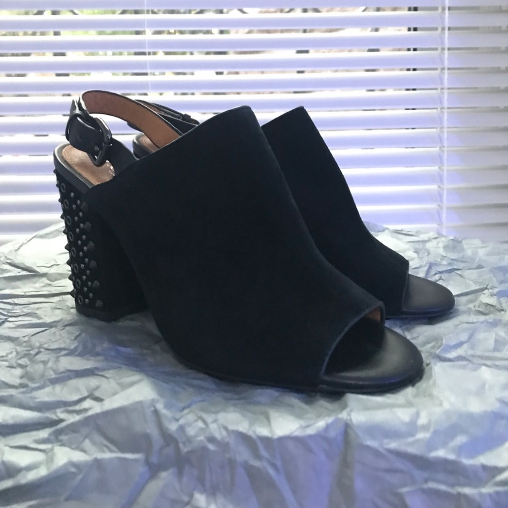 Coach Soft Suede With Metal Studs Sandal Size 36 6 Black